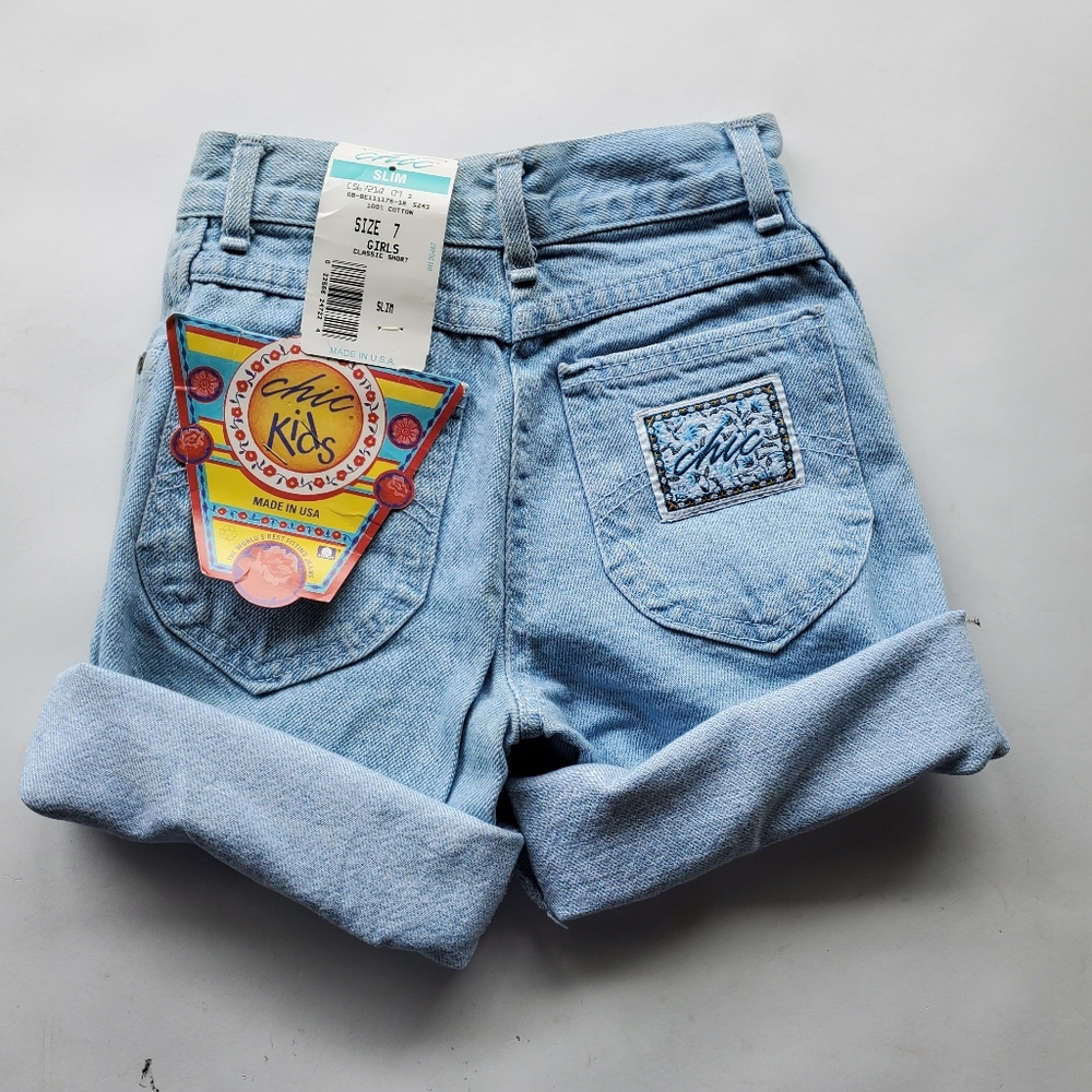 Chic Vintage Girls Denim Jean Shorts Floral Patch
